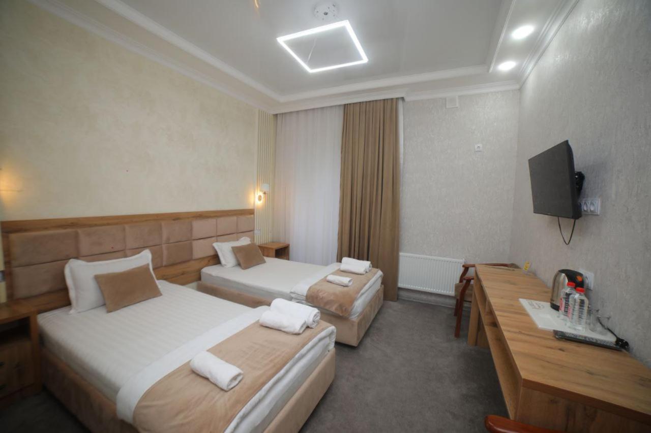 Hotel Tinchlik Plaza Ourguentch Extérieur photo